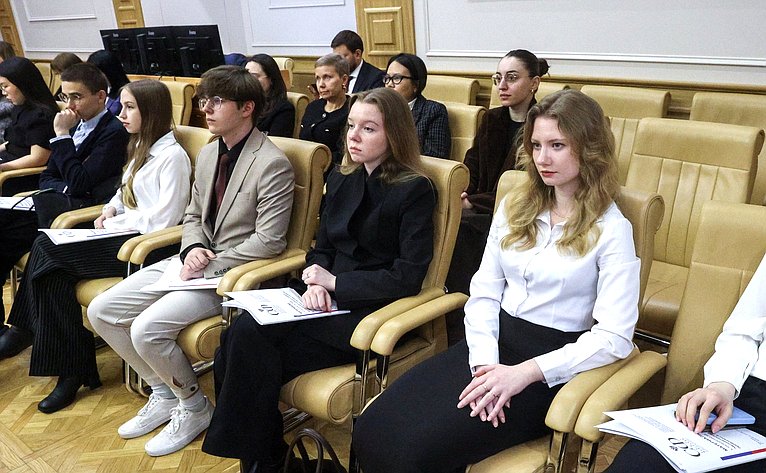Заседание Совета по вопросам развития Сибири при Председателе Совета Федерации ФС РФ «Человеческий капитал Сибири: проблемы и перспективы развития»