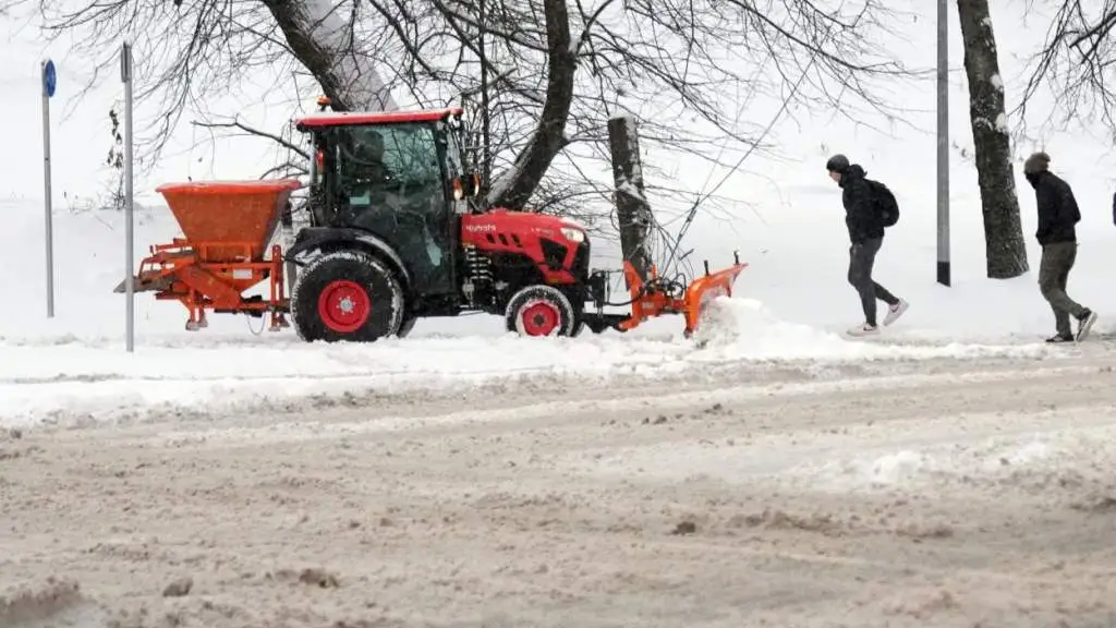 На начало декабря в Латвии выпало до 30 сантиметров снега