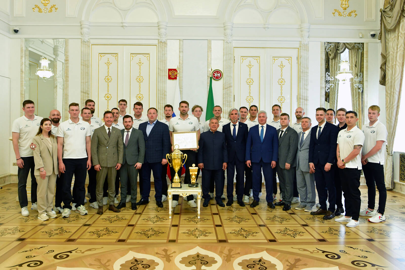 Рустам Минниханов