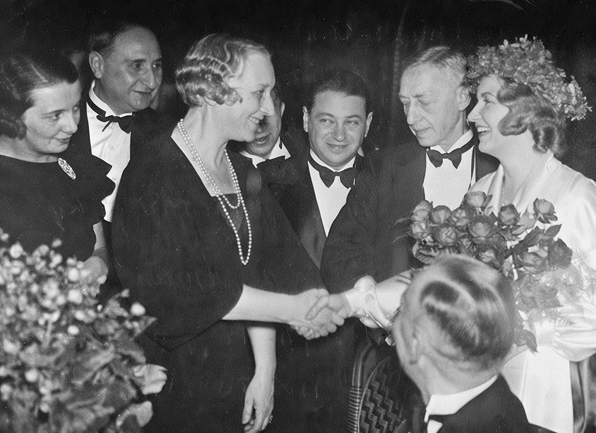 Бунин на торжественном приеме после вручения ему Нобелевской премии по литературе