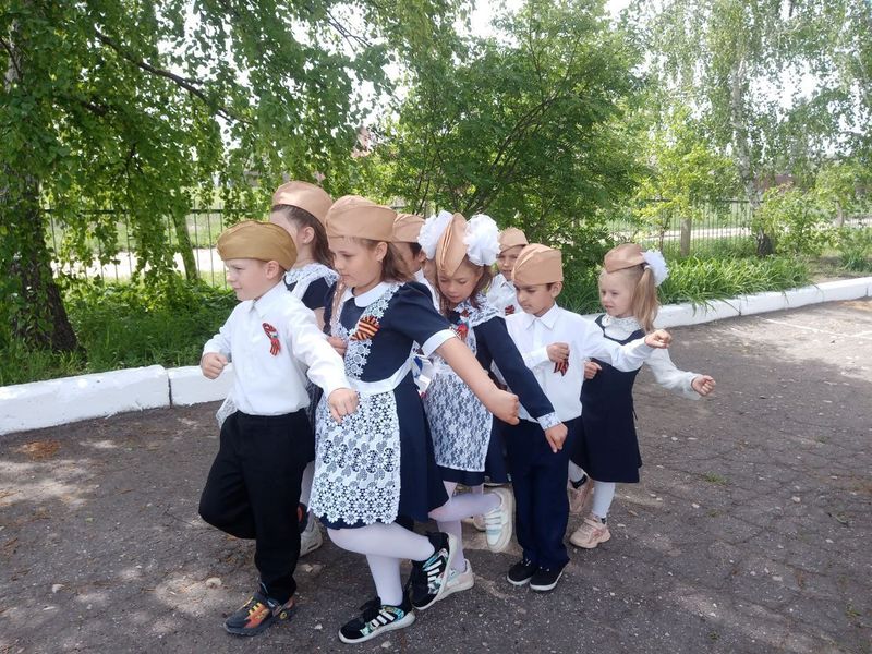 ребята выступить