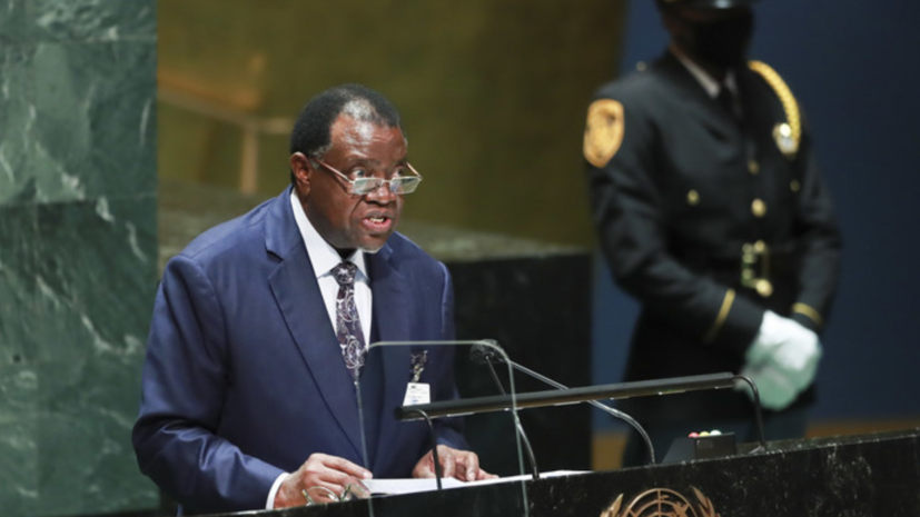 Нанголо Мбумба приведён к присяге в качестве президента Намибии