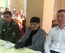 12 активных семей встретились с мэром Усольского района