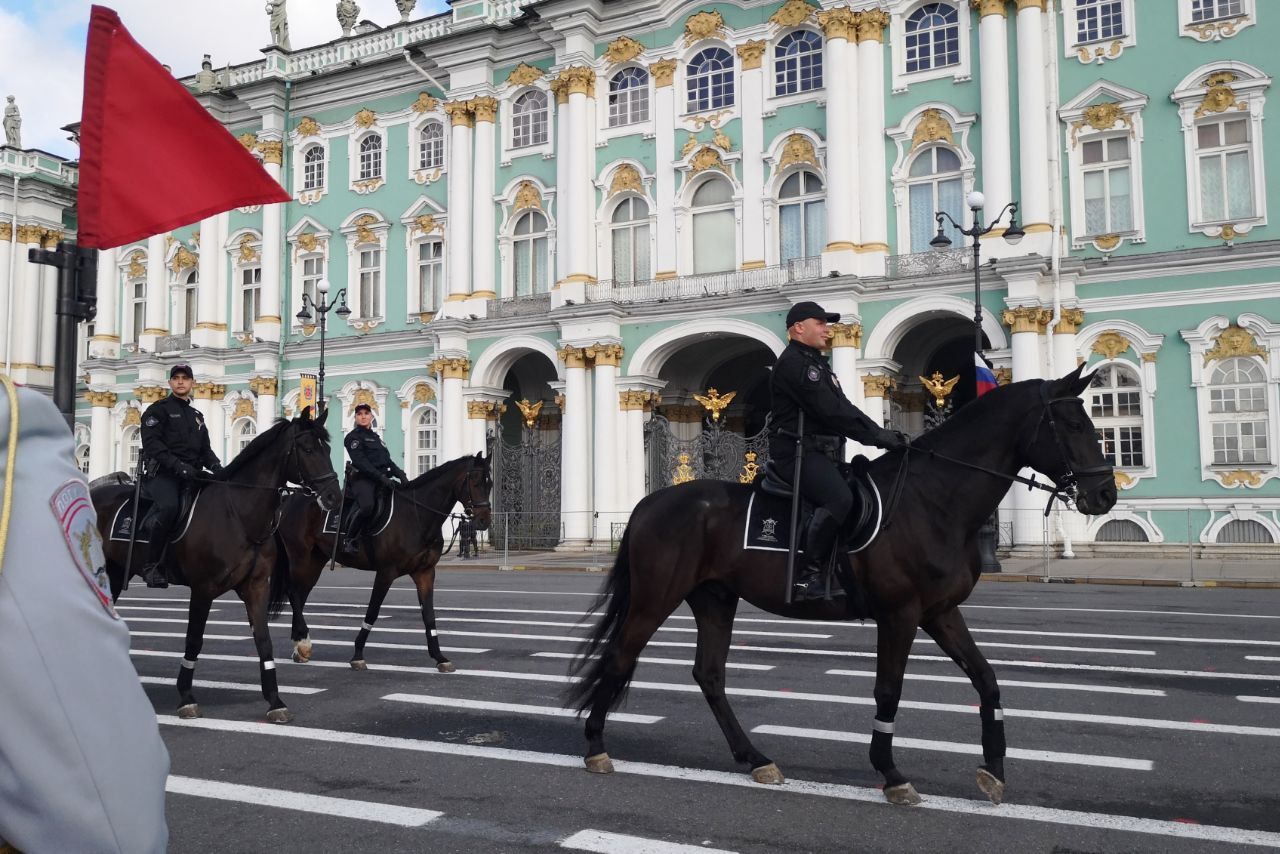 конная полиция в москве