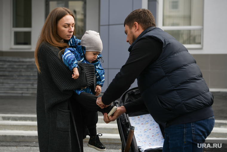 Пикет по состоянию Миши Бахтина у здания прокуратуры Свердловской области. Екатеринбург , бахтин миша, бахтина яна