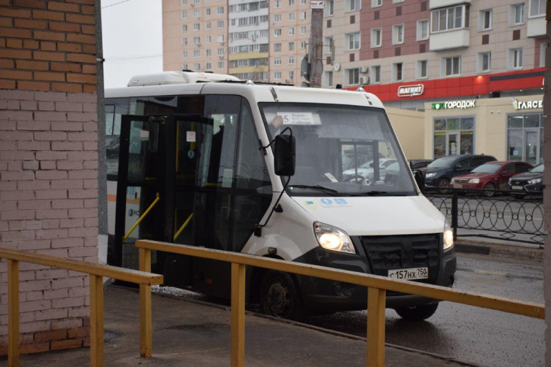 Автобус павловский посад фото Новый общественный транспорт вышел на маршруты в подмосковном Павловском Посаде 