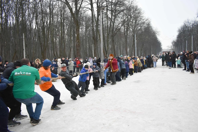 Одно из самых долгожданных событий масленичных гуляний&nbsp;— традиционный турнир «Богатырский дух» | Источник: Прио-Внешторгбанк