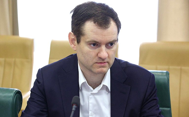 Совещание «Промышленная кооперация: условия для роста производственного и технологического потенциала регионов Дальнего Востока»