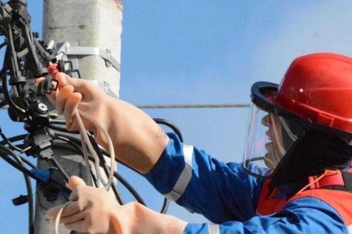 Электрические сети. Присоединение к электрическим сетям. Безопасные розетки. Электроприборы в розетке. Отключение электроэнергии.