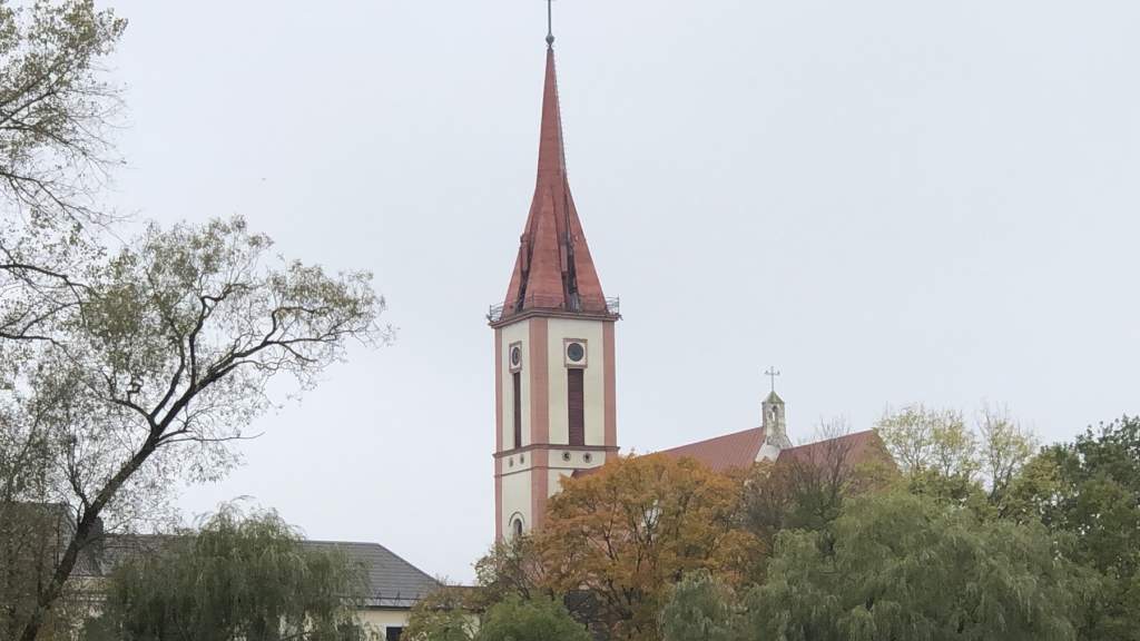 УХОДЯЩАЯ ОСЕНЬ В ПАРКЕ КРЕТИНГИ