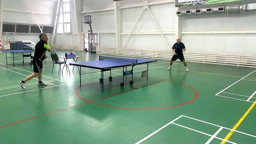 Новгородские росгвардейцы заняли призовые места в турнире по настольному теннису