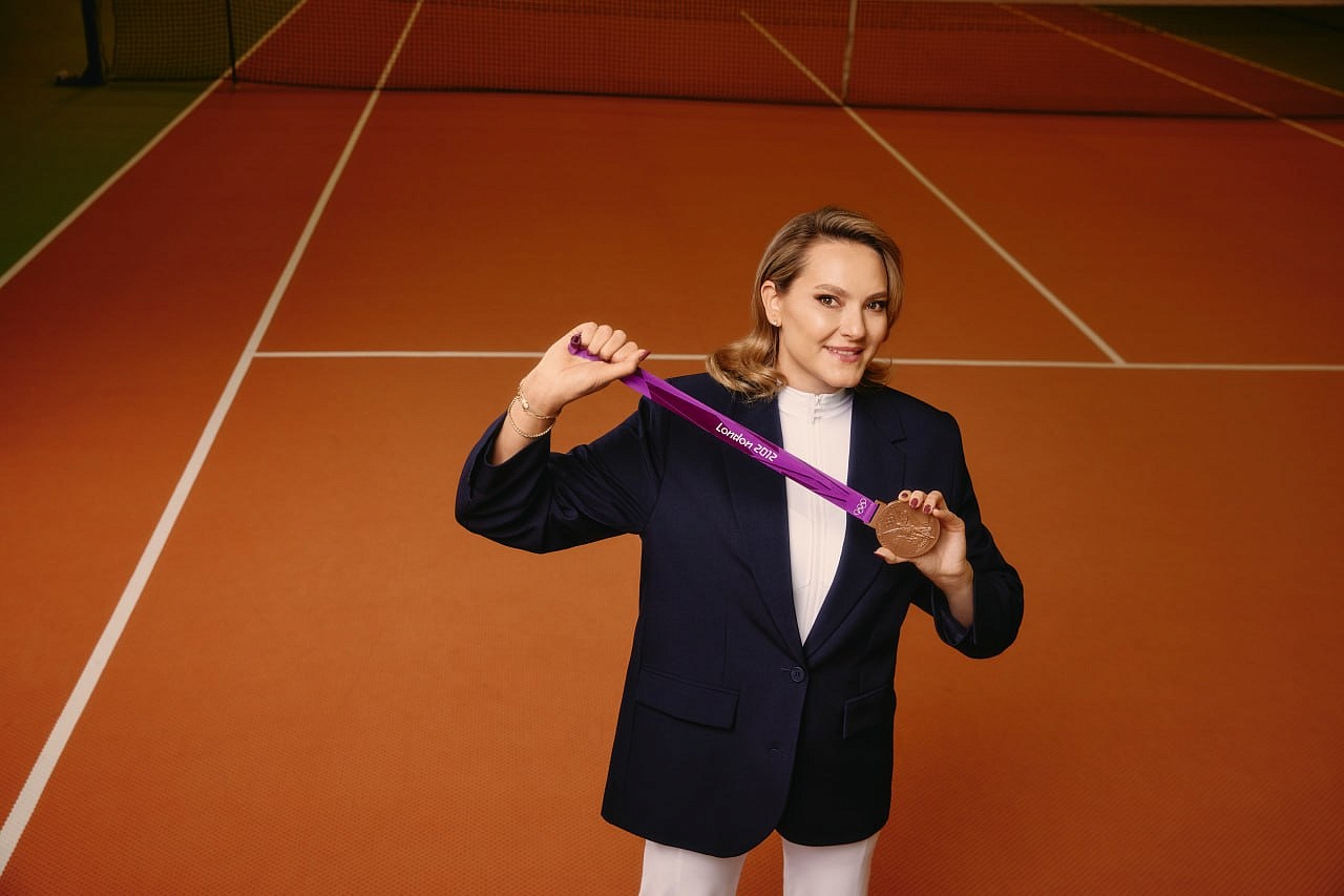 Надежда Петрова: “В 13 мечтала стать профессиональной теннисисткой, читала “Войну и мир” взахлёб и слушала Селин Дион” 