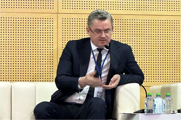 На фото Директор департамента международной информационной безопасности МИД РФ Артур Люкманов