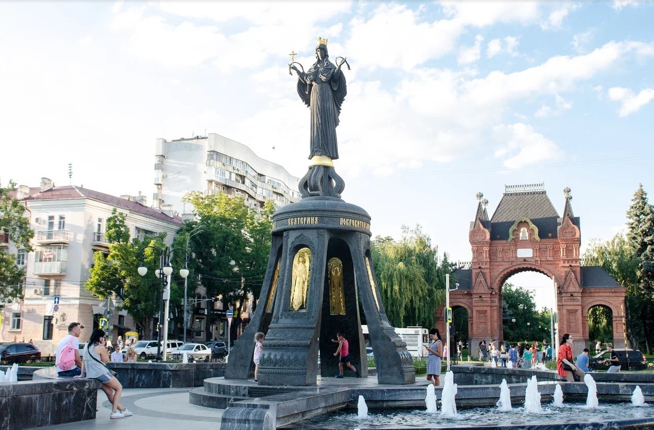 Краснодар экскурсии по городу. Краснодар исторический центр. Краснодар туризм. Исторический центр Краснодара фото. ТИЦ Краснодара.