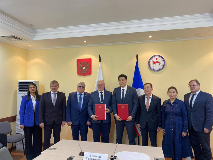 Якутия и Дальневосточное отделение Российской академии наук подписали соглашение о сотруднчистве