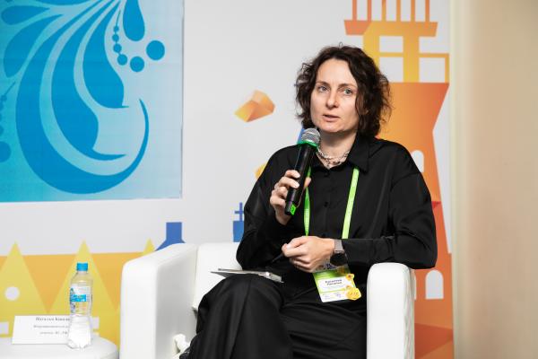 TLDCON 2025. На фото: заместитель начальника юридического отдела Координационного центра доменов .RU/.РФ Наталья Киселева (фо­то Коор­ди­национ­но­го цен­тра до­менов .ru/.рф)