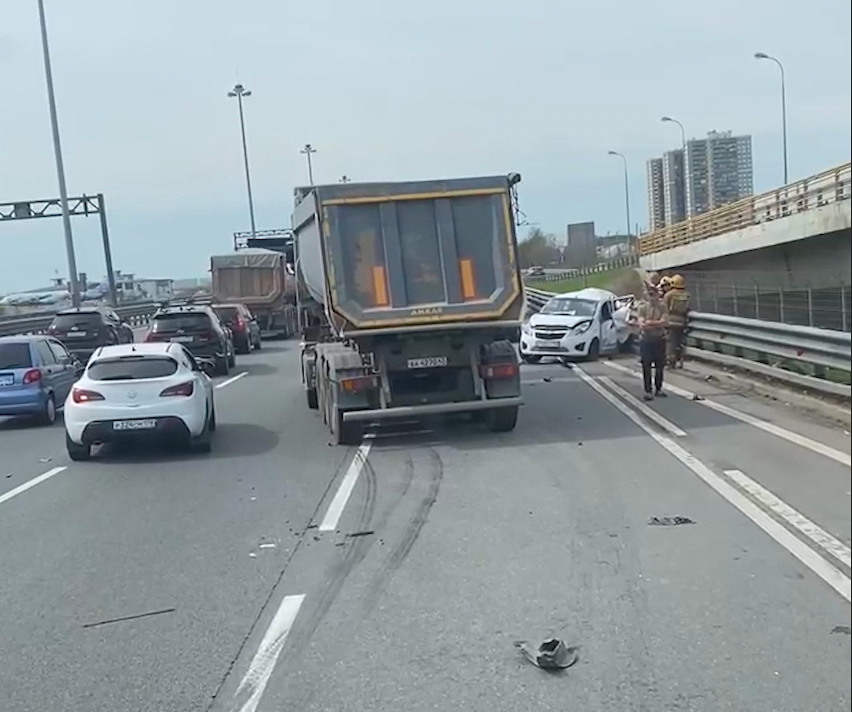 Что происходит на каде. Дтп на кад спб в питере в декабре. Авария на каде в спб сейчас. Дтп на каде в санкт-петербурге сейчас. Дтп на каде пулковское шоссе.