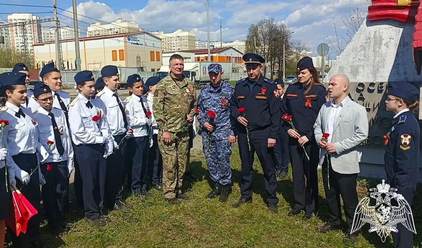 Росгвардейцы приняли участие в патриотической акции «Вахта памяти»
