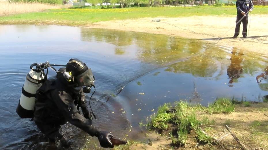 Под Воронежем водолазы очистили дно водоемов в районе 3 популярных пляжей