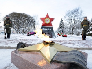 В городе Тихвине Ленинградской области зажжен новый Вечный огонь
