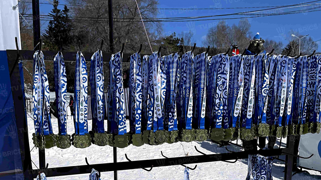 na-sakhaline-nagradili-pobediteley-i-prizerov-lyzhnogo-marafona2.jpg