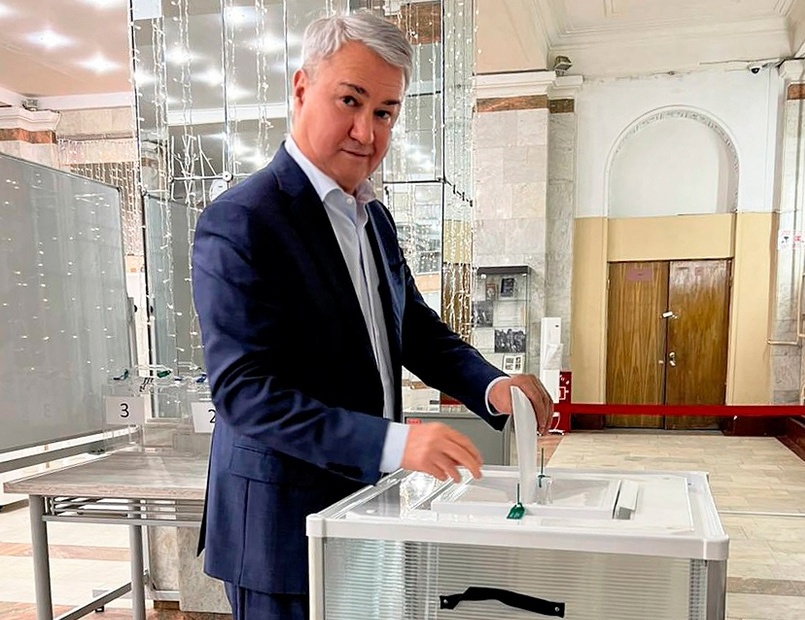 Принял участие в голосовании на выборах Президента Российской Федерации Рахим Азимов