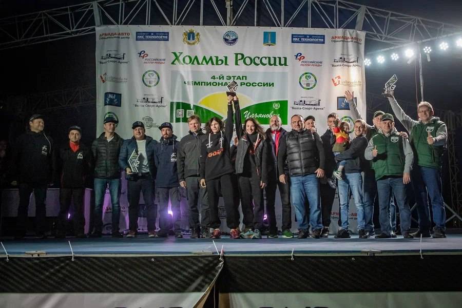 Подмосковные автогонщики - победители этапа чемпионата по ралли-рейдам