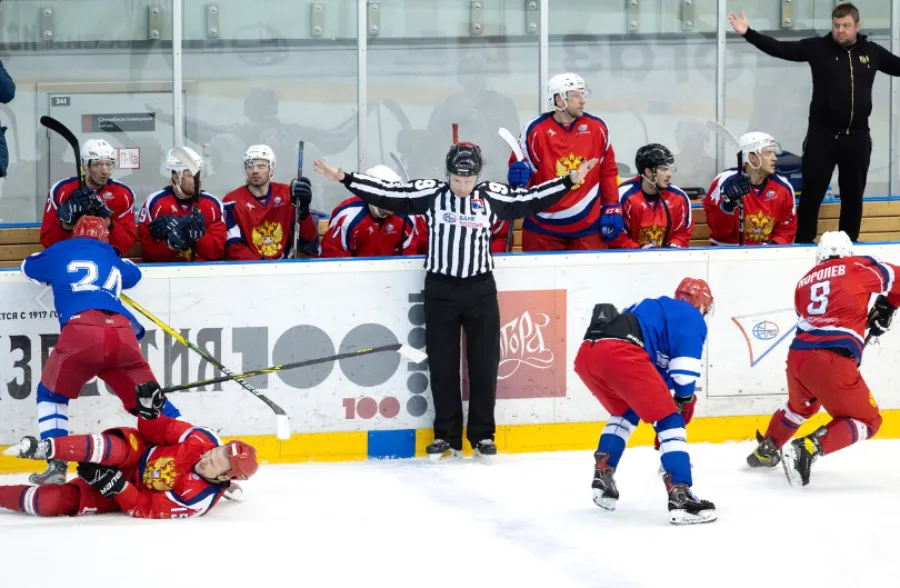 Марафон на льду. В «Игоре» шестой раз прошел Кубок «Банка РОССИЯ» по хоккею | ФОТО предоставлено Санкт-Петербургской хоккейной лигой