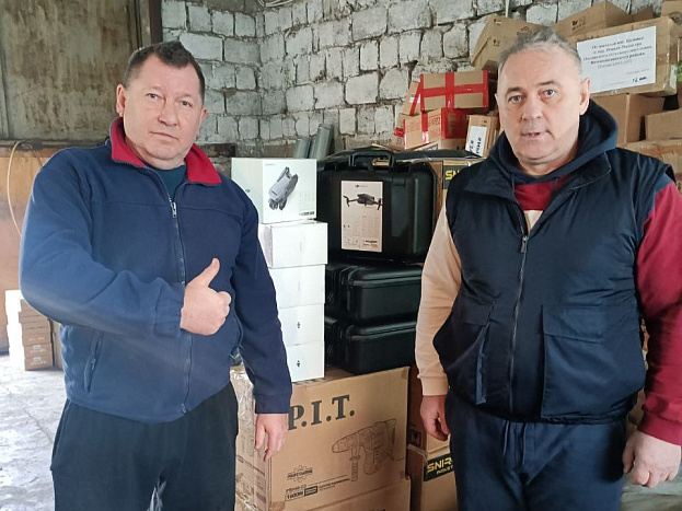 Партию квадрокоптеров передали кировским бойцам в зону СВО