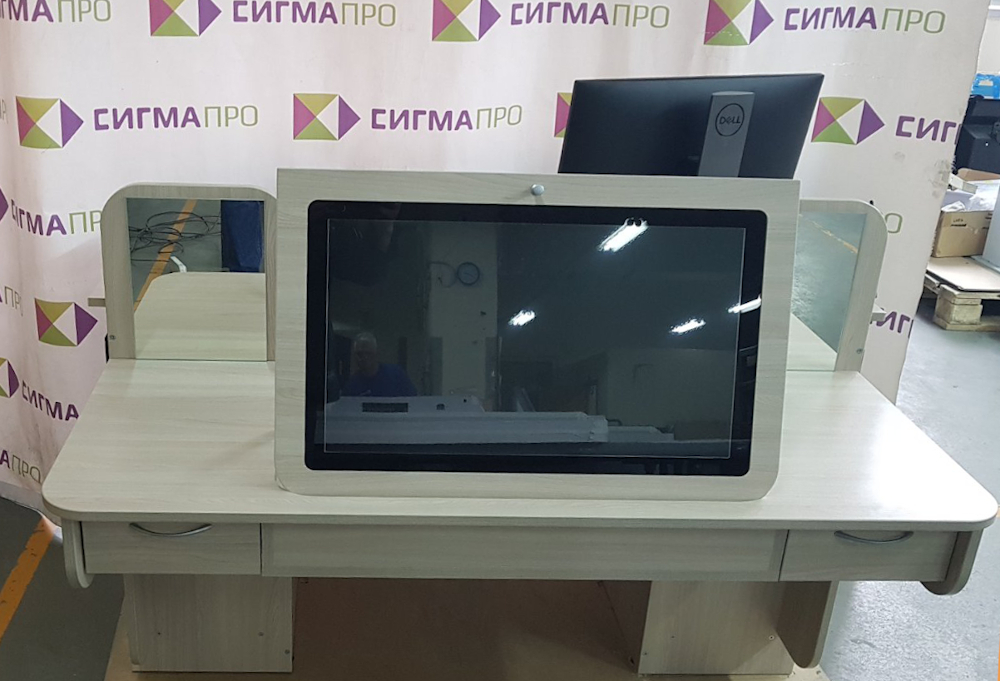 Интерактивный логопедический стол «Просигма» с поднятым дисплеем