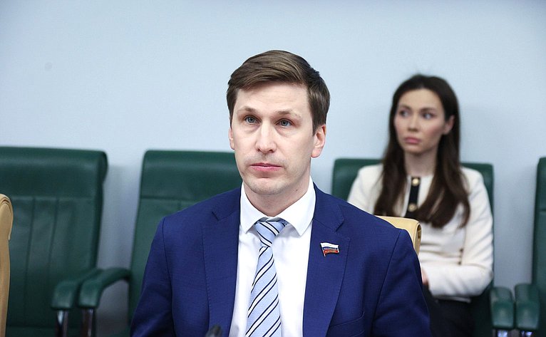 Иван Новиков