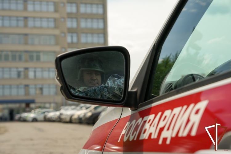 Росгвардия на Среднем Урале приняла участие в охране порядка праздничных мероприятий в честь дня металлурга