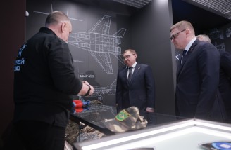 Сегодня в Челябинской области в рамках первого форума Единой России «Есть результат!» работает секретарь Генсовета партии Владимир Якушев. Автор фото - Наиль Фаттахов 