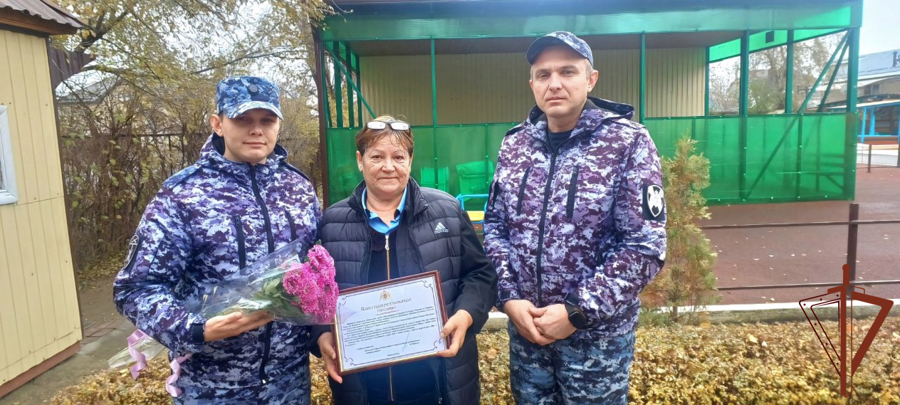 В Северо-Кавказском округе Росгвардии поздравили матерей