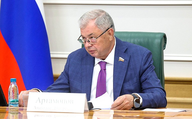 Анатолий Артамонов