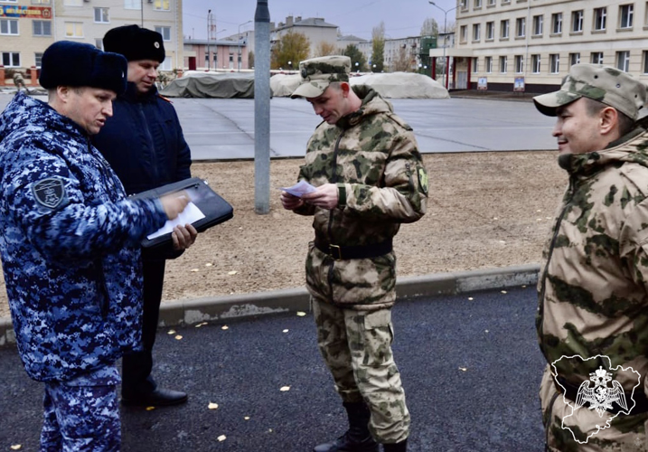 Сотрудники Росгвардии провели агитационные мероприятия по приему на службу