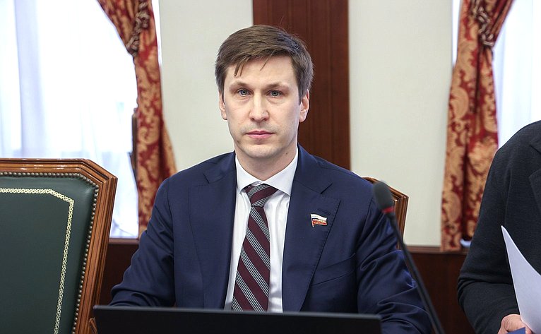 Иван Новиков
