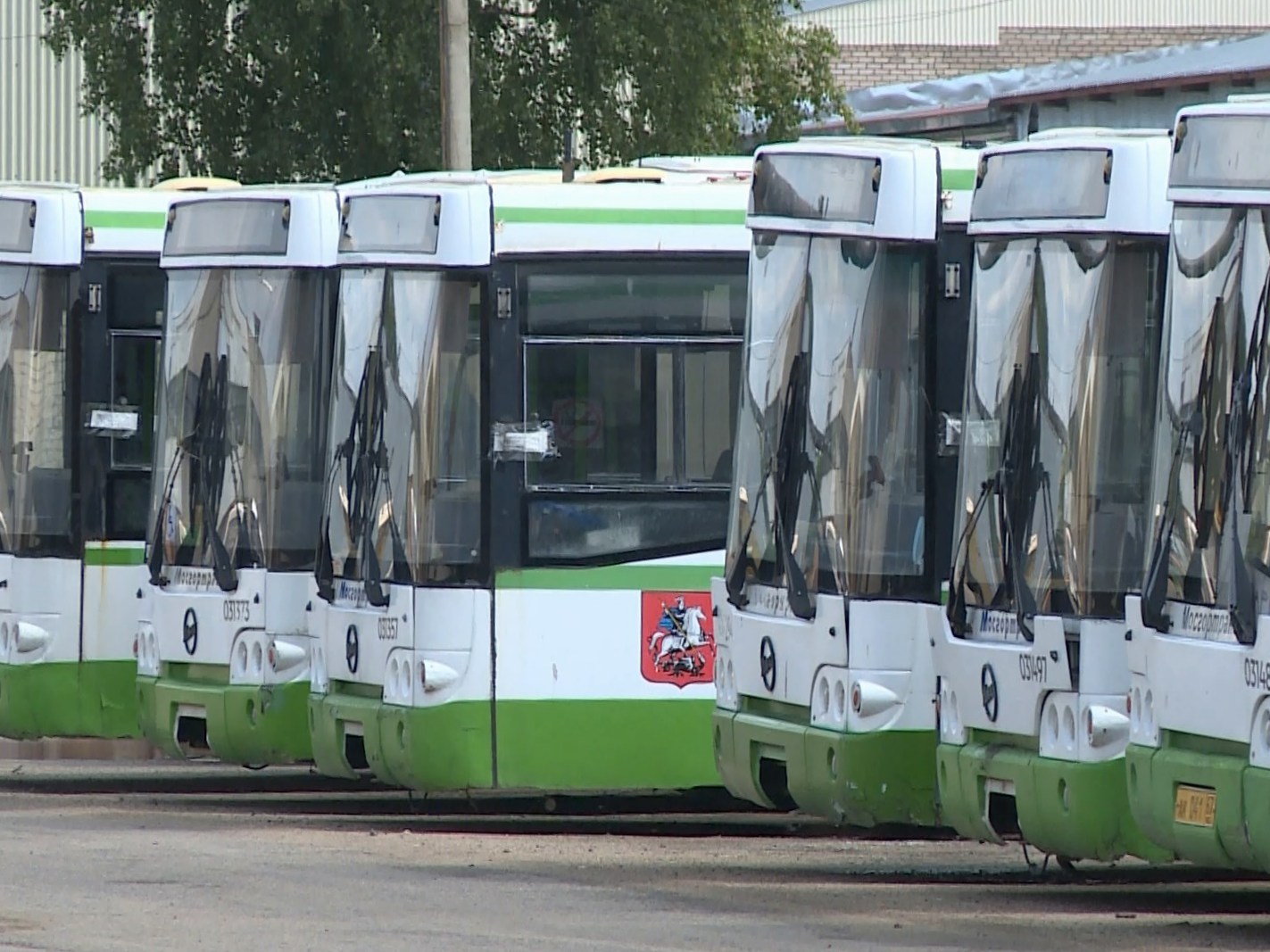 одинцово загорье смоленск. смоленск автобус. кингисепп спб расписание автобусов вишенка. микроавтобус на дороге. смоленская область лиаз 5256.