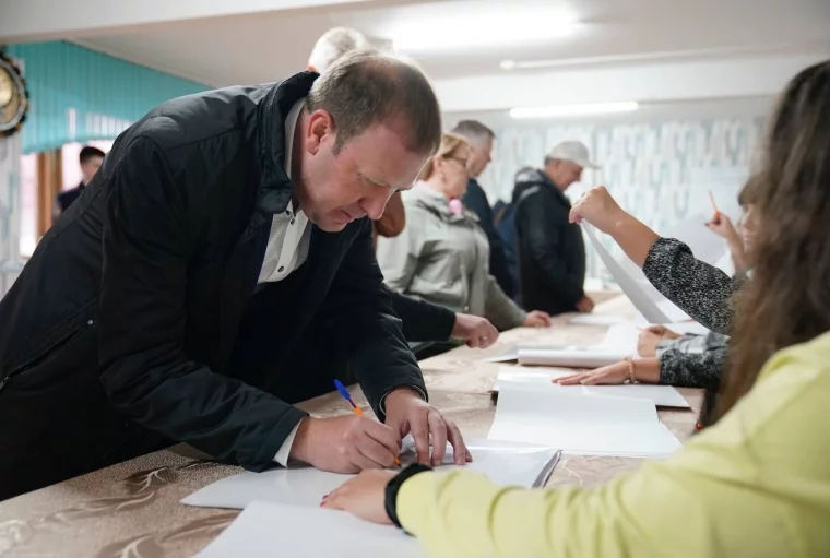 Фото: Мэры кузбасских городов массово проголосовали на выборах губернатора 5