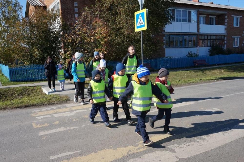 Картинки школьники на дороге