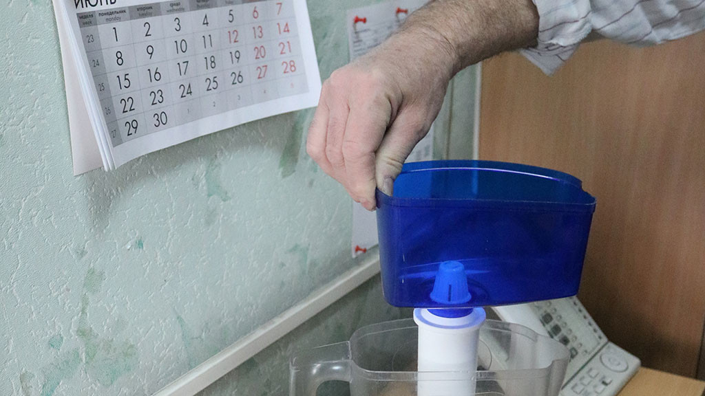 Специалисты объяснили, что происходит весной с водой из крана и почему она так пахнет Фото №1