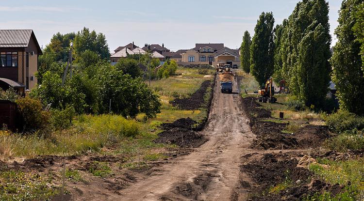 Белгородские дорожники капитально ремонтируют дороги в Дубовом