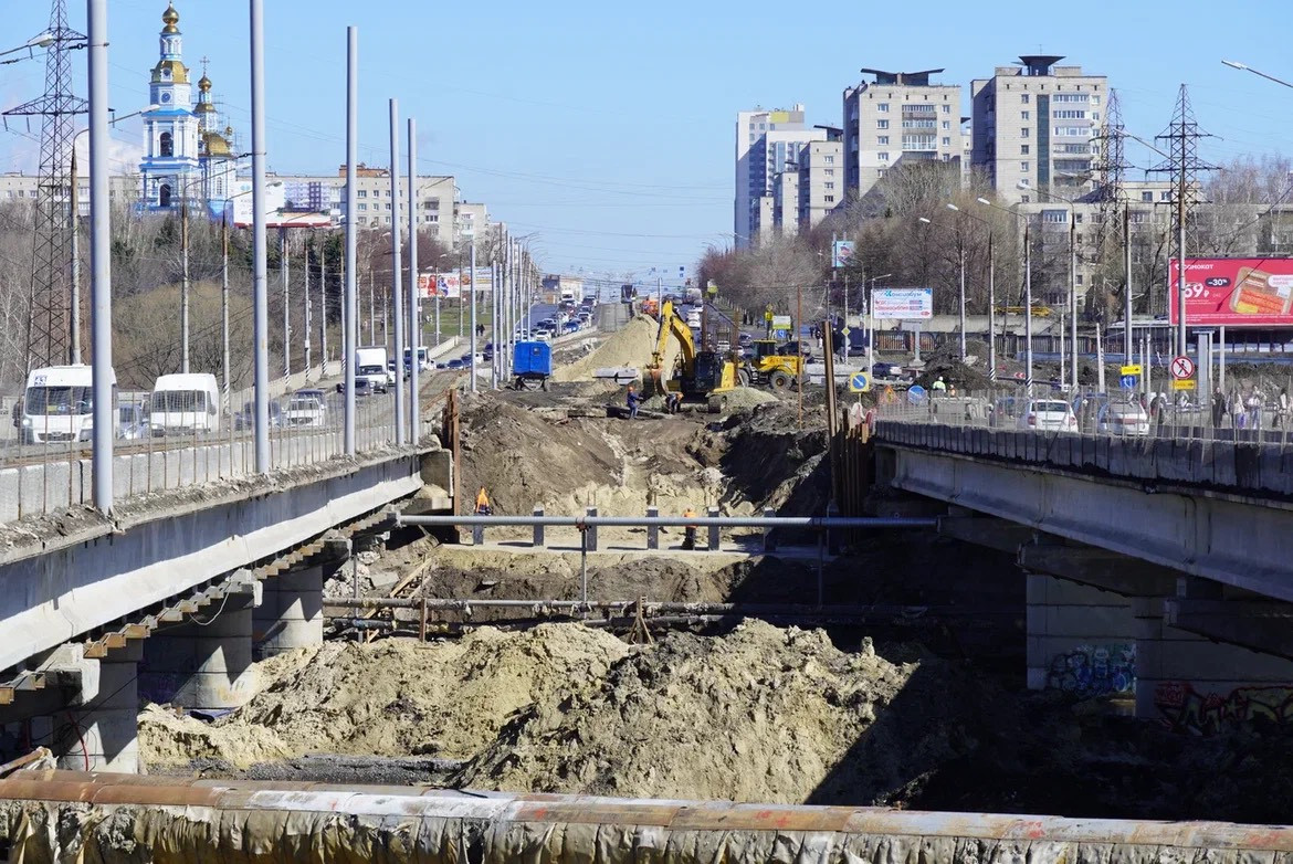 Министр транспорта Сергей Воронцов проконтролировал ход ремонтных работ на мосту по улице Минаева в городе Ульяновске