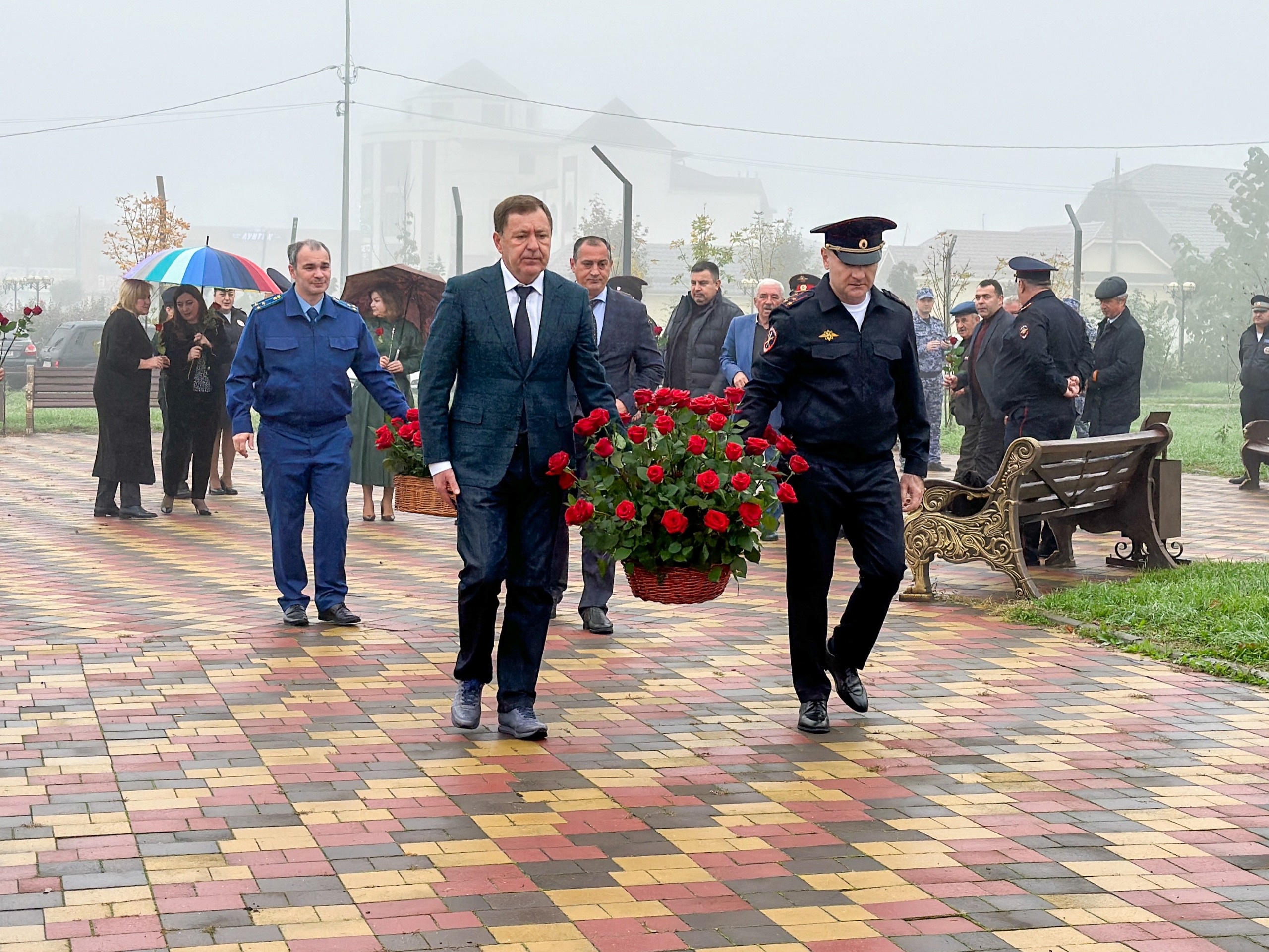 Чегемцы почтили память сотрудников правоохранительных органов, погибших при исполнении служебного долга 