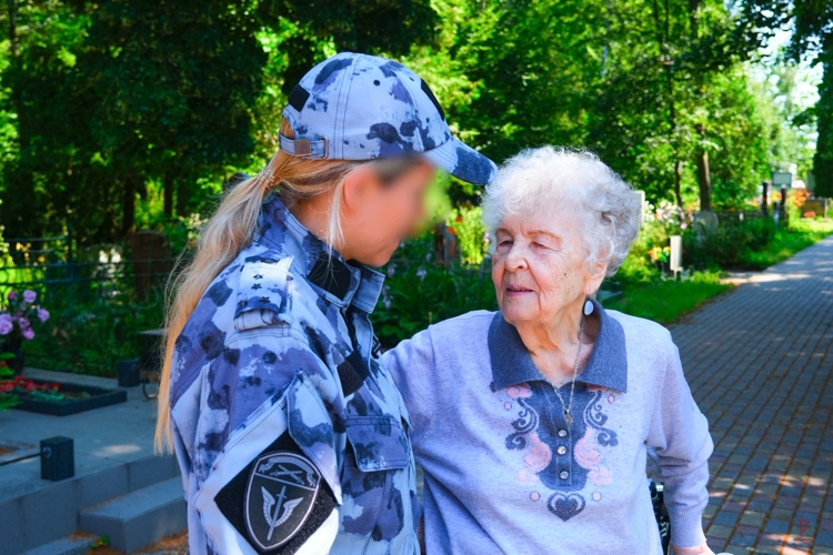 В Калининграде сотрудники ОМОН Росгвардии почтили память боевого товарища, погибшего при исполнении служебного долга