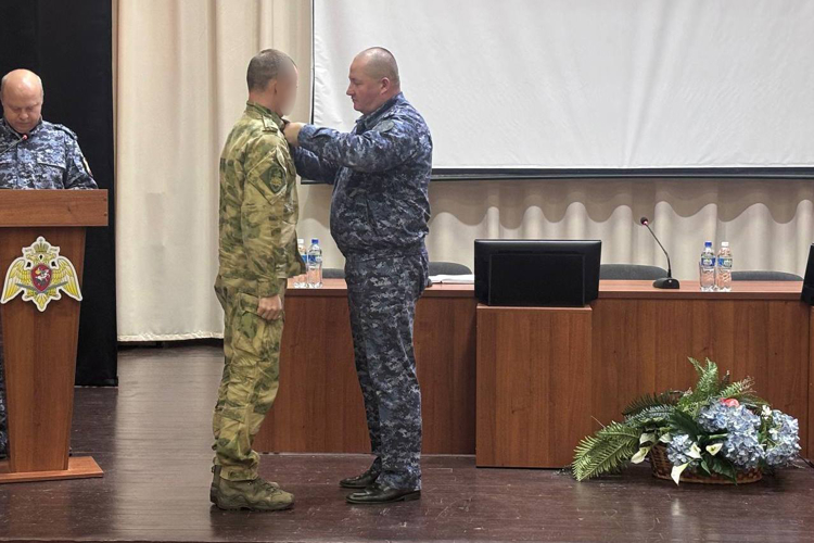 В Чебоксарах поощрили отличившихся в службе бойцов ОМОН «Сувар»