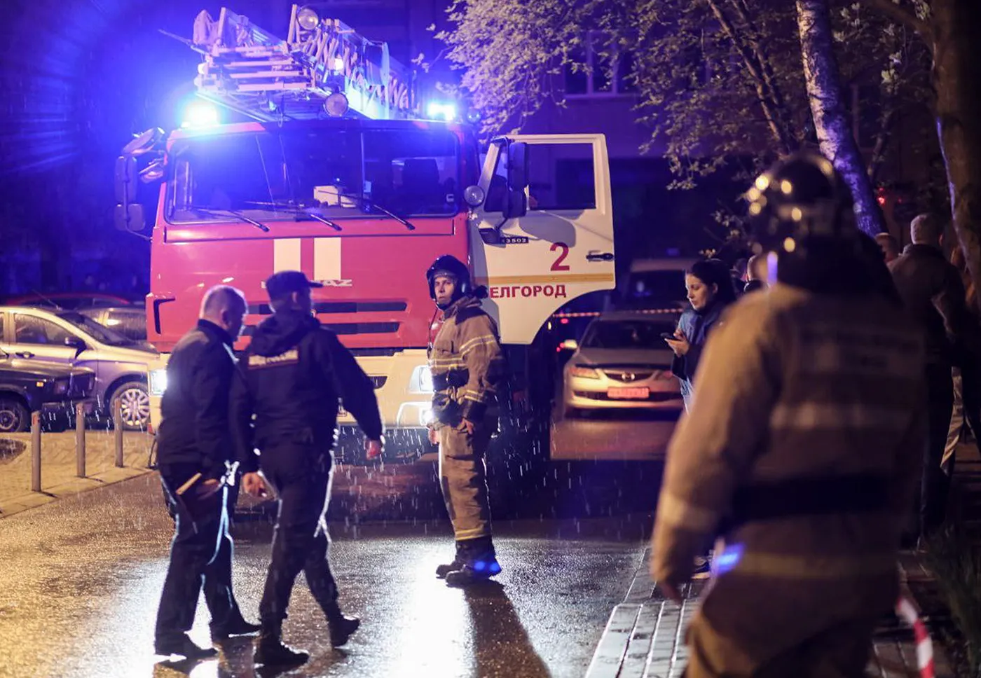 что случилось в белгороде в феврале. вечер в городе. пожар в пентхаусе в белгороде. взрыв в белгороде. взрыв в белгороде 20 апреля 2023 года фото.