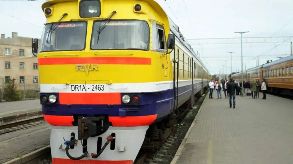 Билеты на дизельные поезда в направлении Плявиняс в зонах A, B и C подорожают