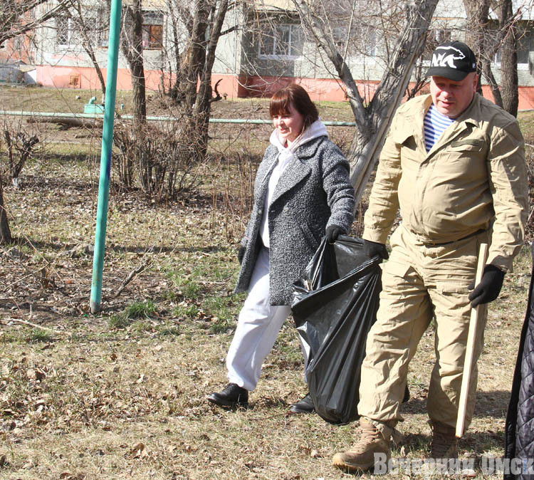 Мэр Сергей Шелест во время уборки города обнаружил следы магических обрядов