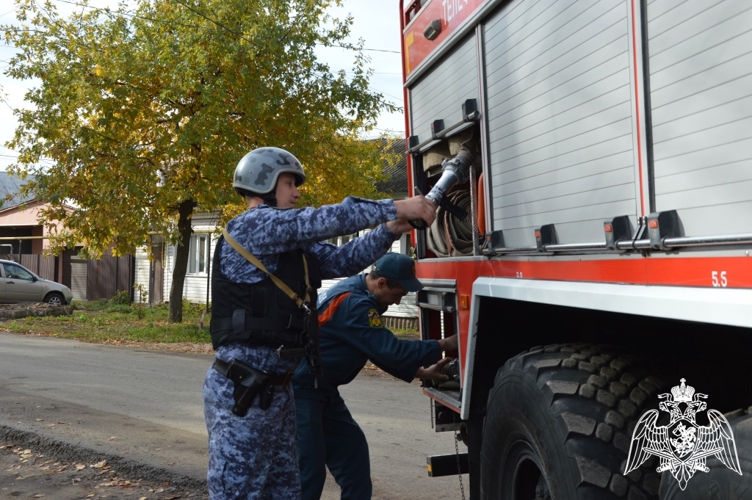 В Алатырском филиале вневедомственной охраны Росгвардии провели тренировочные пожарно-тактические занятия 